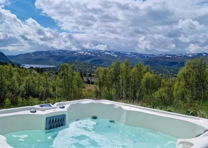 Flott Sol, Utsikt, Jacuzzi Ledig Vinterferie Fra 24 Feb Dom wakacyjny